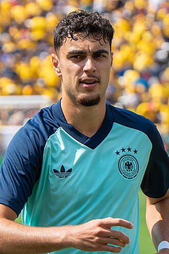 Aleksandar Pavlović - Bayern Munich Midfielder