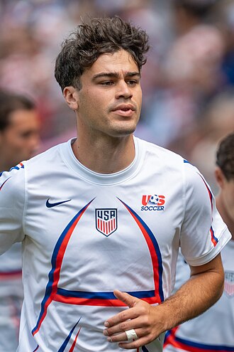 Giovanni Reyna - Borussia Dortmund Midfielder