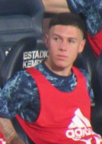 Nehuén Pérez - Porto Defender